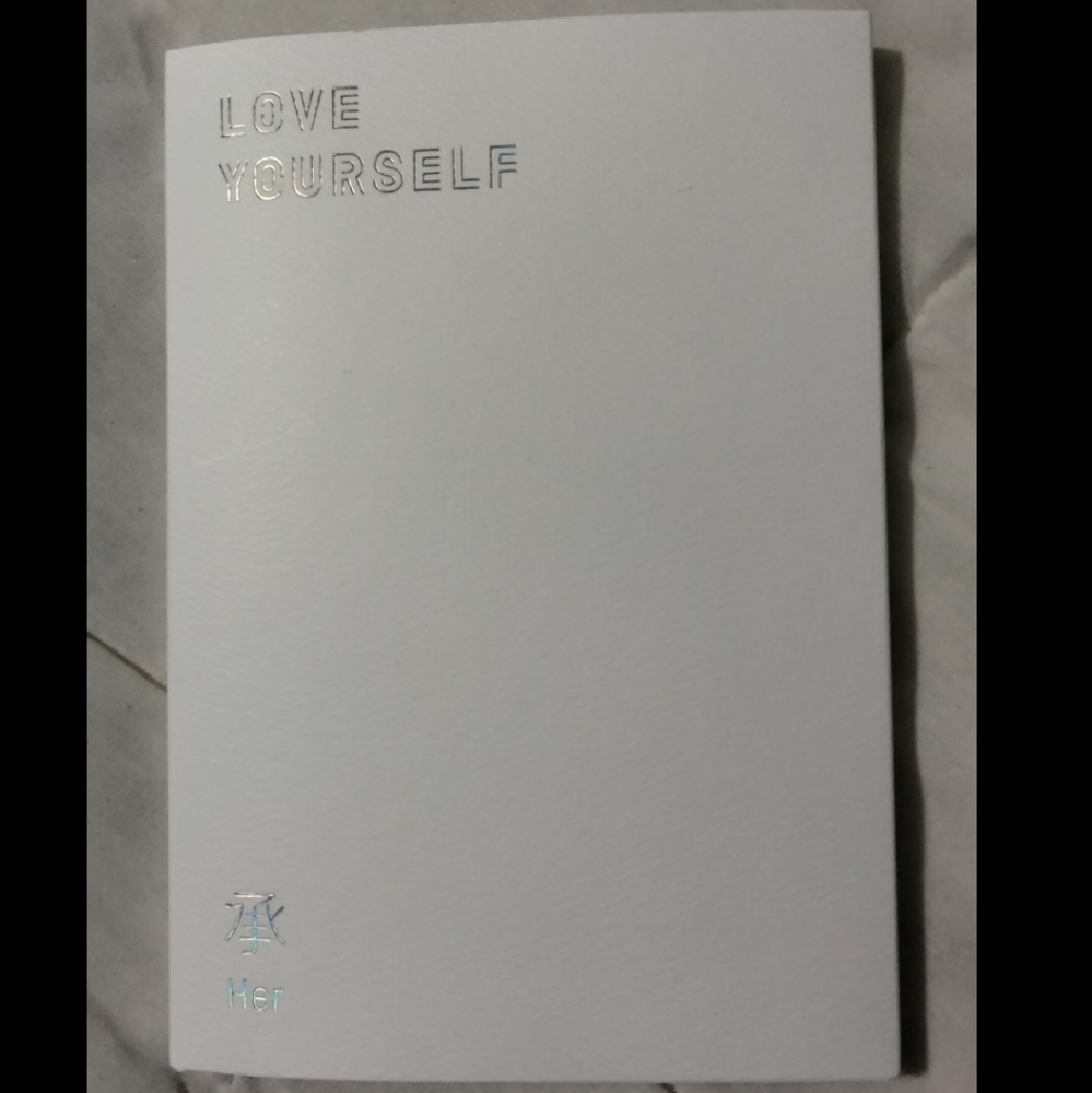 BTS Love Yourself: Her album